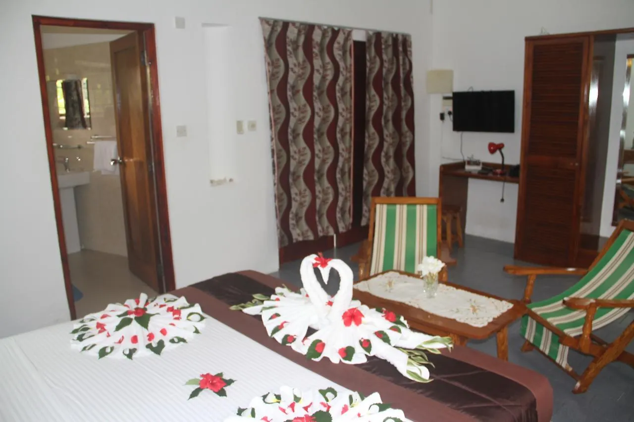 Daniella'S Bungalows Bel Ombre Bed & Breakfast