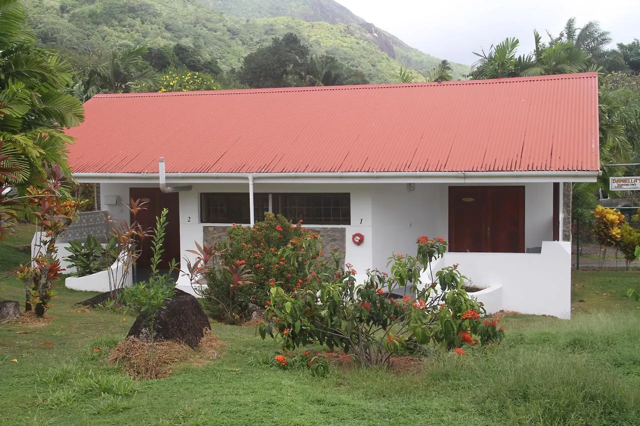 Daniella'S Bungalows Bel Ombre Bed & Breakfast