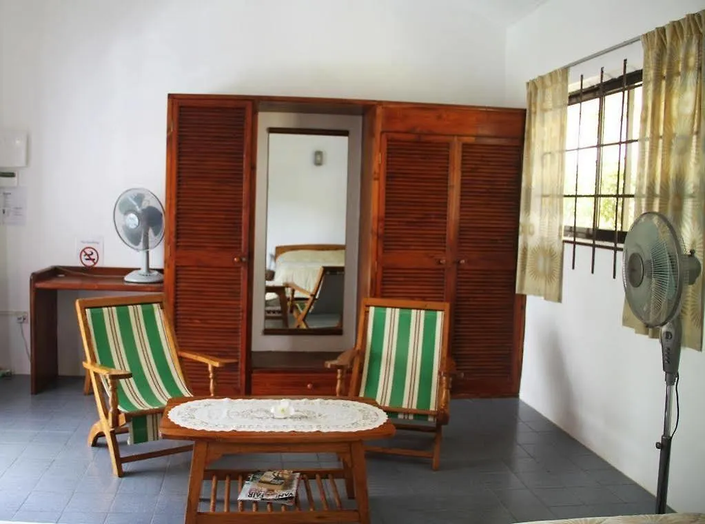 Daniella'S Bungalows Bel Ombre Bed & Breakfast